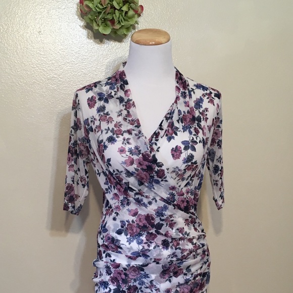 Karen Kane Floral Print Mesh Wrap Top. - Picture 4 of 9
